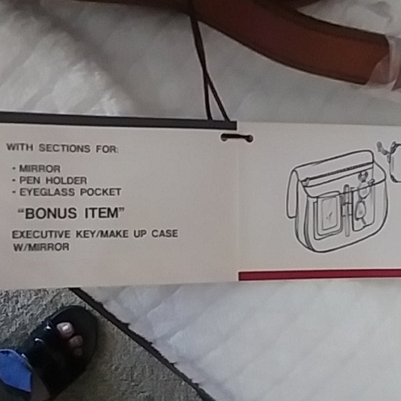 NWT Tan Handbag - Picture 9 of 9